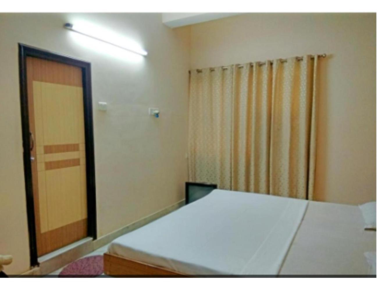 Hotel Basera Guest House, Saharanpur Exteriör bild