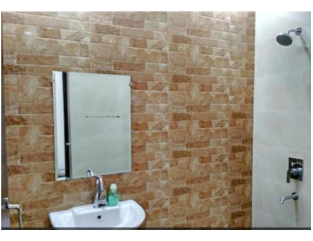 Hotel Basera Guest House, Saharanpur Exteriör bild